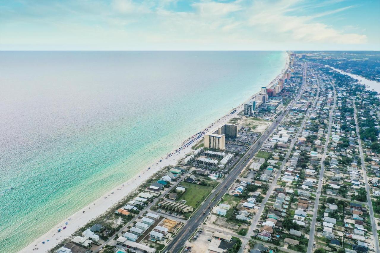 Holiday home Hook, Wine Sinker - Private Pool! Brand New! Panama City Beach
