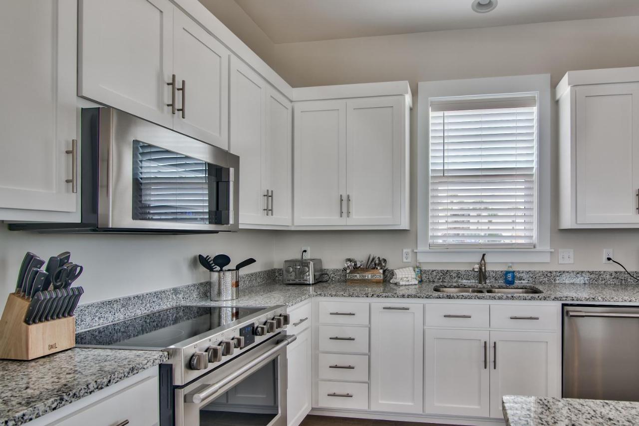 Hook, Wine Sinker - Private Pool! Brand New! Holiday home Panama City Beach